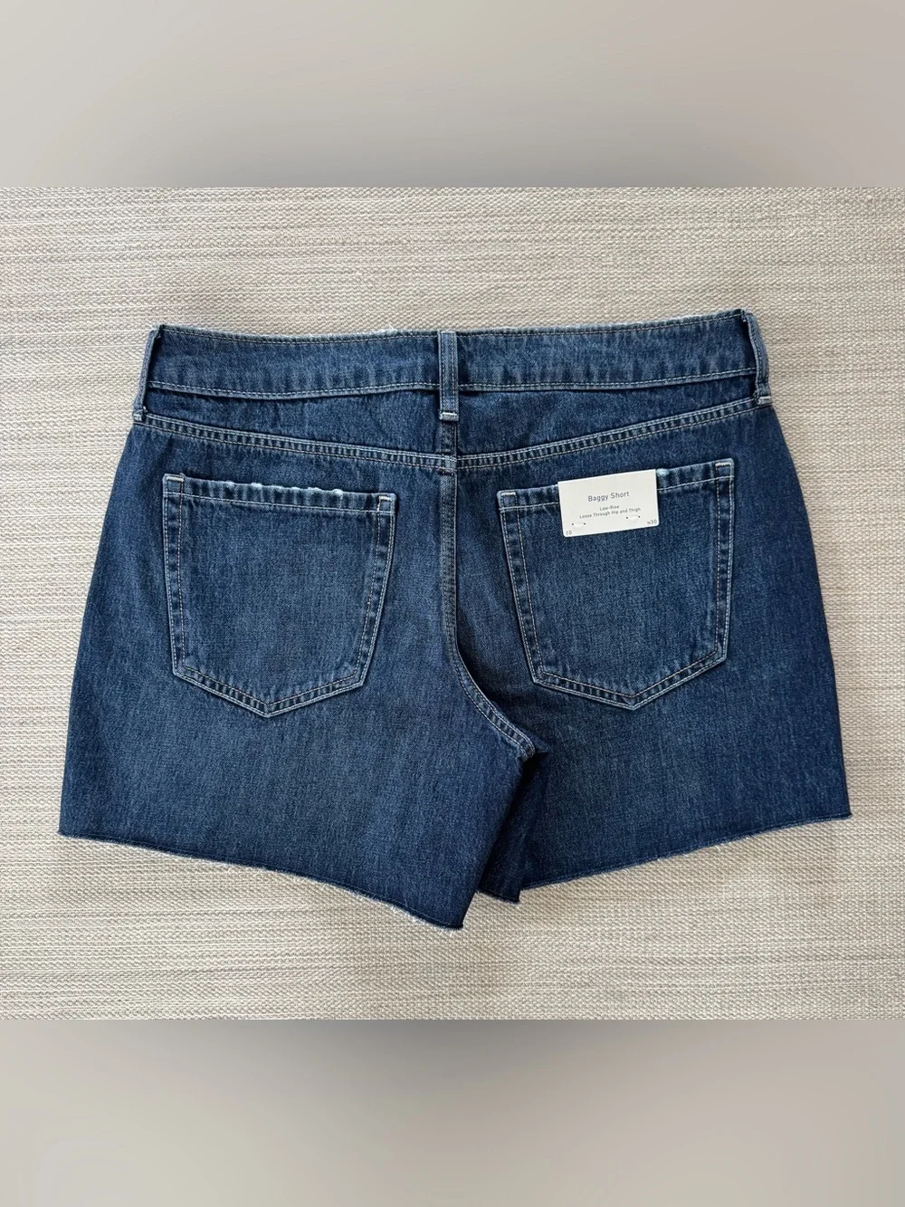 Hollister low rise baggy blue denim jean shorts raw hem women’s size 30 NWT